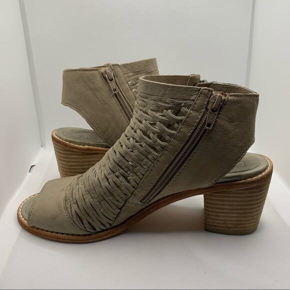 Diba Women's Dreamer Grey Tan Suede Leather Open Toe Block Heel Sandals Size 7.5 - Picture 3 of 13